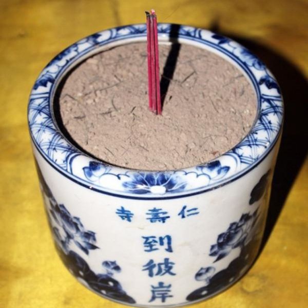 +++BÁT HƯƠNG TRANG THỜ+++